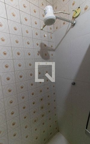 Casa à venda com 104m², 2 quartos e sem vaga Casa à venda com 104m², 2 quartos e sem vagaBanheiro
