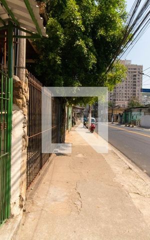 Casa à venda com 104m², 2 quartos e sem vaga Casa à venda com 104m², 2 quartos e sem vagaFachada