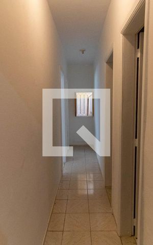 Casa à venda com 104m², 2 quartos e sem vaga Casa à venda com 104m², 2 quartos e sem vagaCorredor