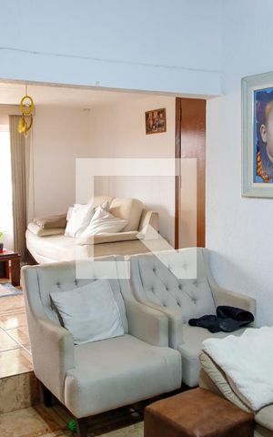 Casa à venda com 226m², 2 quartos e 2 vagas Casa à venda com 226m², 2 quartos e 2 vagassala