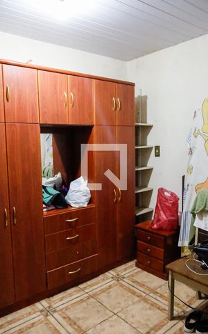 Casa à venda com 226m², 2 quartos e 2 vagas Casa à venda com 226m², 2 quartos e 2 vagasQuarto 2