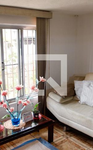 Casa à venda com 226m², 2 quartos e 2 vagas Casa à venda com 226m², 2 quartos e 2 vagassala