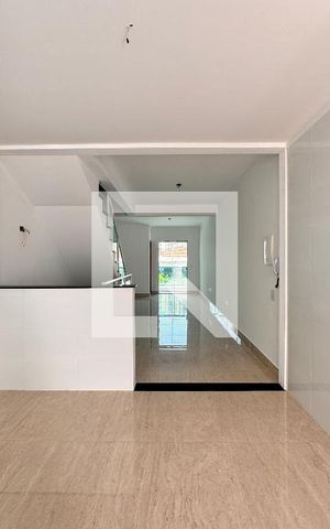 Casa à venda com 150m², 2 quartos e 2 vagas Casa à venda com 150m², 2 quartos e 2 vagasCozinha