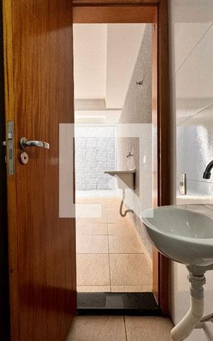 Casa à venda com 150m², 2 quartos e 2 vagas Casa à venda com 150m², 2 quartos e 2 vagasBanheiro 4