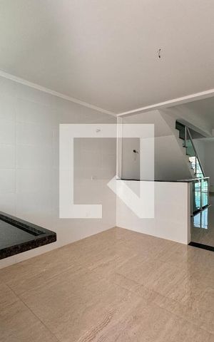 Casa à venda com 150m², 2 quartos e 2 vagas Casa à venda com 150m², 2 quartos e 2 vagasCozinha