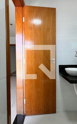 Casa à venda com 150m², 2 quartos e 2 vagas Casa à venda com 150m², 2 quartos e 2 vagasBanheiro da suíte 2