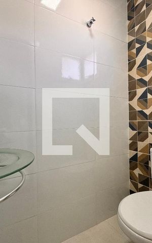 Casa à venda com 150m², 2 quartos e 2 vagas Casa à venda com 150m², 2 quartos e 2 vagasLavabo