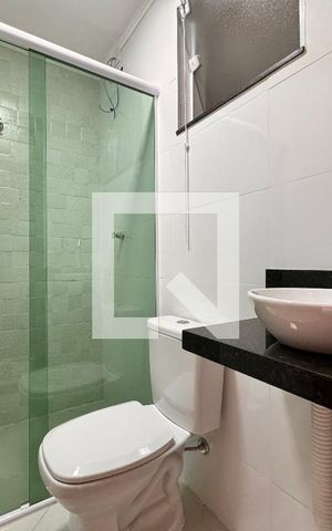 Casa à venda com 150m², 2 quartos e 2 vagas Casa à venda com 150m², 2 quartos e 2 vagasBanheiro da suíte 1