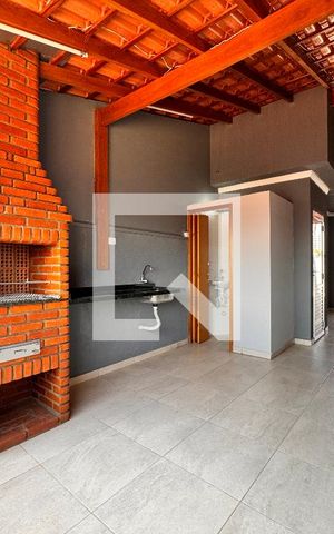 Casa à venda com 150m², 2 quartos e 2 vagas Casa à venda com 150m², 2 quartos e 2 vagasCobertura