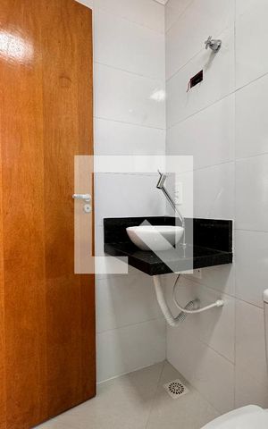 Casa à venda com 150m², 2 quartos e 2 vagas Casa à venda com 150m², 2 quartos e 2 vagasBanheiro da suíte 2