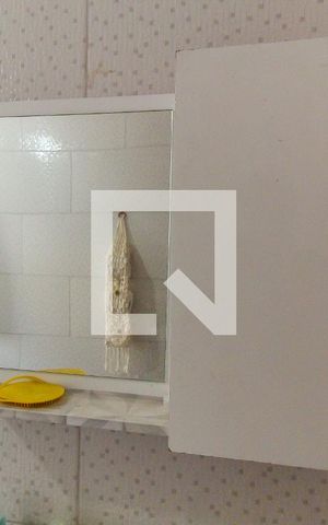 Apartamento à venda com 54m², 2 quartos e sem vaga Apartamento à venda com 54m², 2 quartos e sem vagaBanheiro