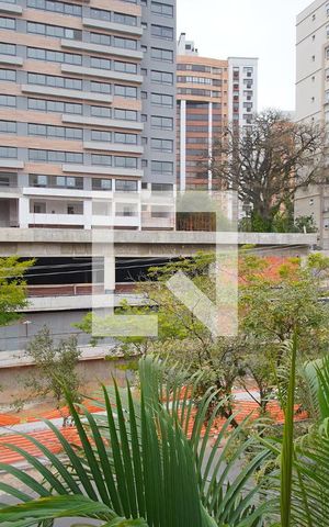 Apartamento à venda com 120m², 2 quartos e 2 vagasQuarto 2 - Vista