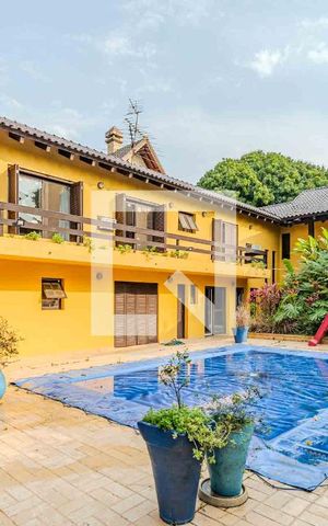 Casa de condomínio para alugar com 400m², 5 quartos e 2 vagas Casa de condomínio para alugar com 400m², 5 quartos e 2 vagasÁrea externa