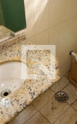 Casa para alugar com 250m², 4 quartos e 3 vagas Casa para alugar com 250m², 4 quartos e 3 vagasBanheiro 2