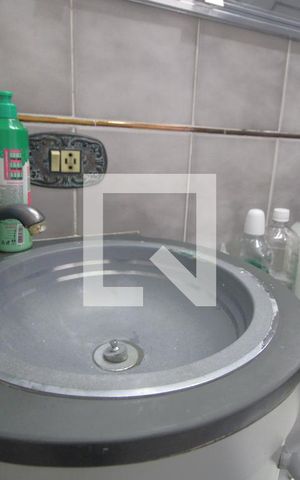 Apartamento à venda com 55m², 2 quartos e 1 vagaPia banheiro da suíte