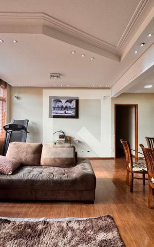 Apartamento à venda com 140m², 3 quartos e 1 vaga Apartamento à venda com 140m², 3 quartos e 1 vagaSala