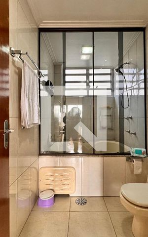 Apartamento à venda com 140m², 3 quartos e 1 vaga Apartamento à venda com 140m², 3 quartos e 1 vagaBanheiro da Suíte