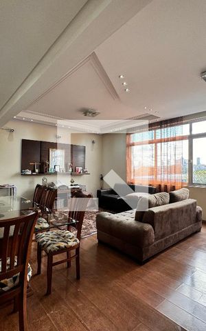 Apartamento à venda com 140m², 3 quartos e 1 vaga Apartamento à venda com 140m², 3 quartos e 1 vagaSala