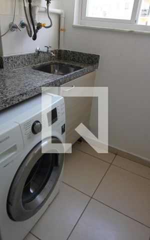 Apartamento à venda com 72m², 3 quartos e 1 vagaÁrea de Serviço