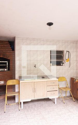 Casa à venda com 250m², 3 quartos e 1 vaga Casa à venda com 250m², 3 quartos e 1 vagaChurrasqueira