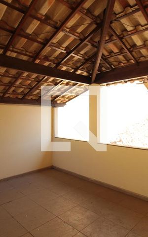 Casa para alugar com 60m², 2 quartos e 1 vagaÁrea de Serviço