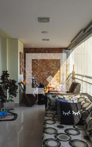 Apartamento para alugar com 141m², 3 quartos e 2 vagasVaranda