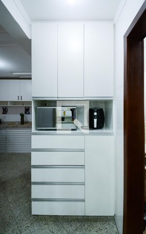 Casa à venda com 157m², 3 quartos e 2 vagasCozinha