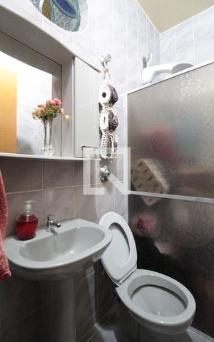 Casa à venda com 360m², 3 quartos e 3 vagasBanheiro Social 2