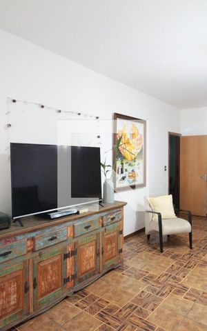 Casa à venda com 360m², 3 quartos e 3 vagasSala