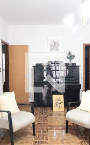 Casa à venda com 360m², 3 quartos e 3 vagasSala