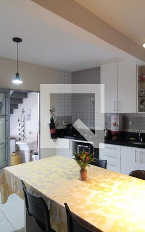 Casa à venda com 360m², 3 quartos e 3 vagasCozinha