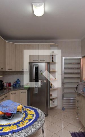 Casa à venda com 123m², 3 quartos e 2 vagas Casa à venda com 123m², 3 quartos e 2 vagasCozinha