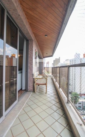 Apartamento à venda com 280m², 4 quartos e 3 vagas Apartamento à venda com 280m², 4 quartos e 3 vagasVaranda Sala