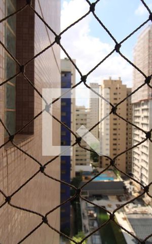 Apartamento à venda com 280m², 4 quartos e 3 vagas Apartamento à venda com 280m², 4 quartos e 3 vagasVista Quarto