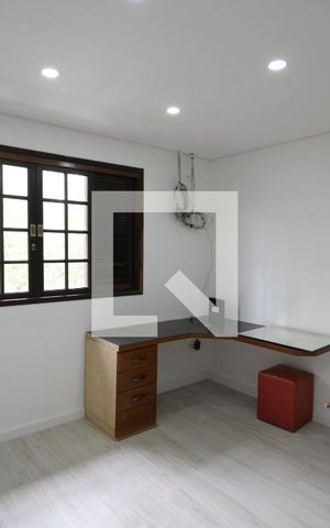 Casa à venda com 612m², 3 quartos e 3 vagasSuíte 1