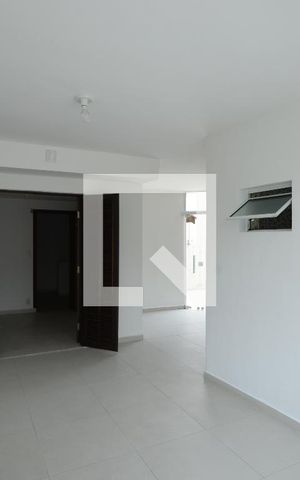 Casa à venda com 612m², 3 quartos e 3 vagasSala de TV