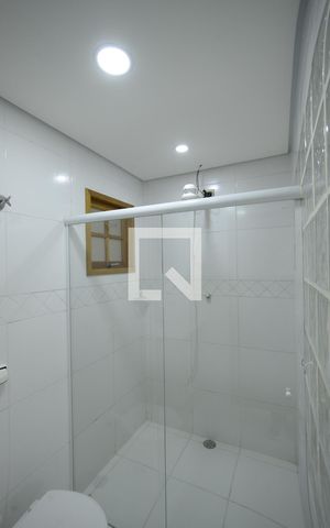 Casa à venda com 612m², 3 quartos e 3 vagasBanheiro da Suíte