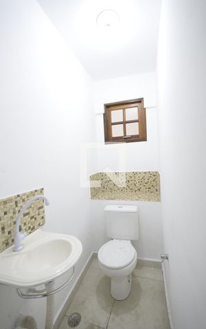 Casa à venda com 612m², 3 quartos e 3 vagasBanheiro de Serviço 2