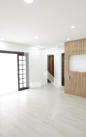 Casa à venda com 612m², 3 quartos e 3 vagasSala