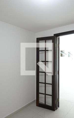 Casa à venda com 612m², 3 quartos e 3 vagasQuarto de Serviço