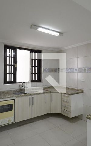 Casa à venda com 612m², 3 quartos e 3 vagasCozinha