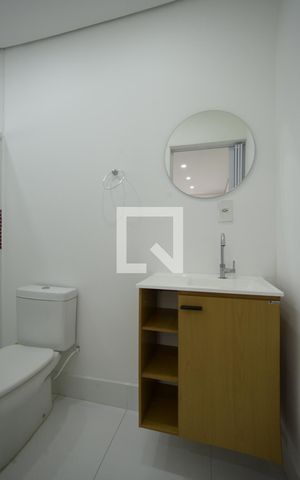 Casa à venda com 612m², 3 quartos e 3 vagasBanheiro da Suíte 2