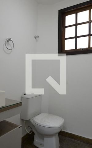 Casa à venda com 612m², 3 quartos e 3 vagasLavabo