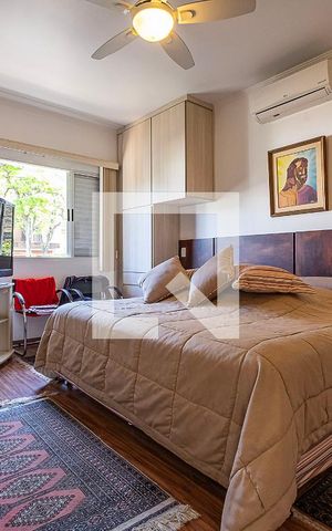 Casa à venda com 360m², 4 quartos e 3 vagas Casa à venda com 360m², 4 quartos e 3 vagasSuíte 1