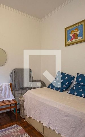 Casa à venda com 360m², 4 quartos e 3 vagas Casa à venda com 360m², 4 quartos e 3 vagasÁrea de Serviço - Quarto