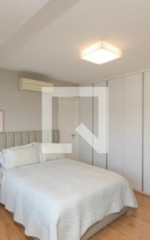 Apartamento à venda com 379m², 4 quartos e 4 vagas Apartamento à venda com 379m², 4 quartos e 4 vagasSuíte 3