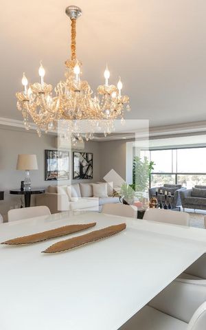 Apartamento à venda com 379m², 4 quartos e 4 vagas Apartamento à venda com 379m², 4 quartos e 4 vagasSala