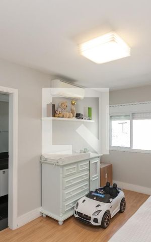 Apartamento à venda com 379m², 4 quartos e 4 vagas Apartamento à venda com 379m², 4 quartos e 4 vagasSuíte 2
