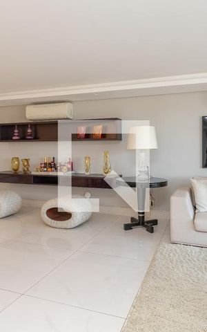Apartamento à venda com 379m², 4 quartos e 4 vagas Apartamento à venda com 379m², 4 quartos e 4 vagasSala