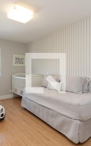 Apartamento à venda com 379m², 4 quartos e 4 vagas Apartamento à venda com 379m², 4 quartos e 4 vagasSuíte 2